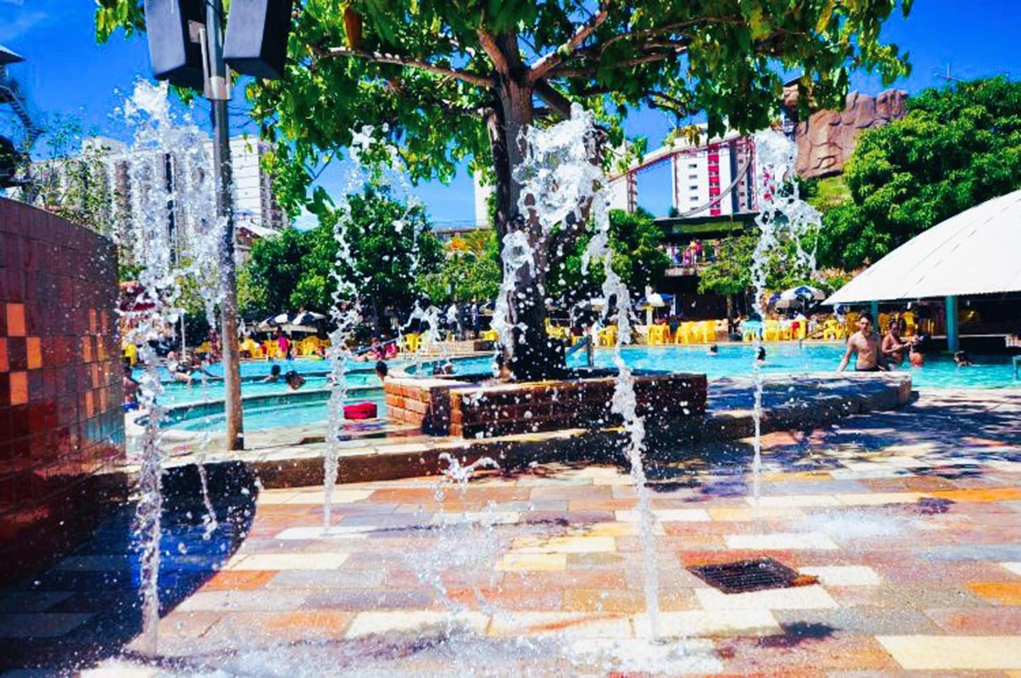 Lacqua Diroma Oficial - Diroma Acqua Park Incluido - Com Roupa De Cama E Banho Caldas Novas Extérieur photo